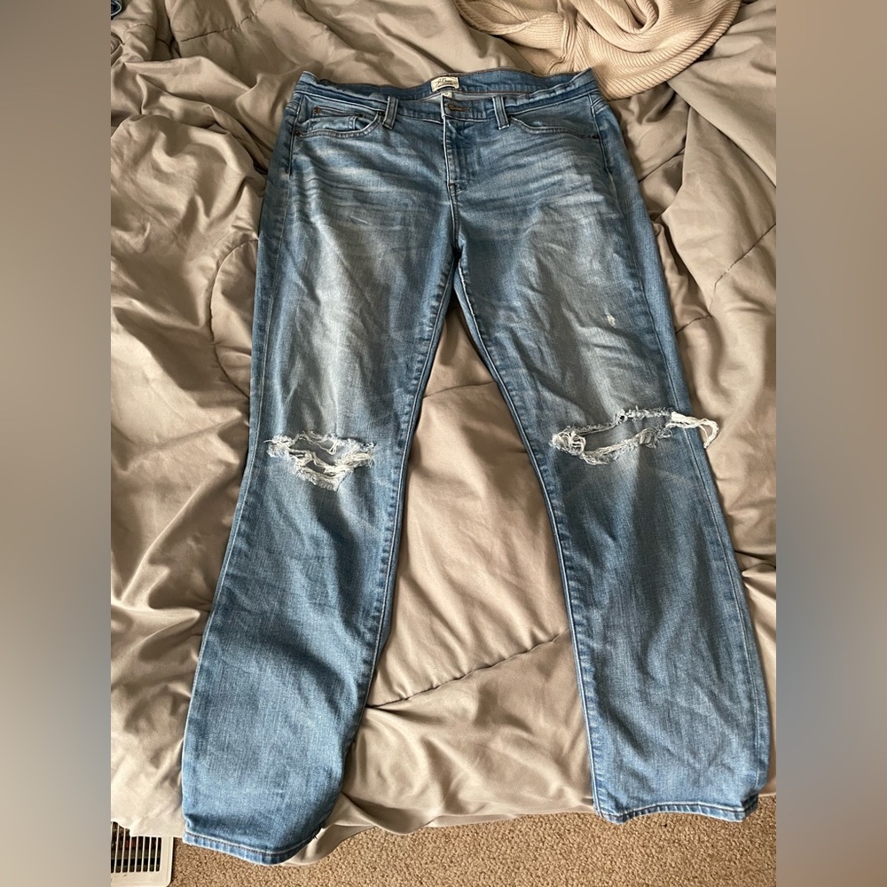 J Crew Slim Broken in Boyfriend jeans size 30
